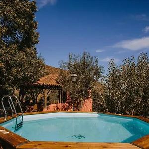https://villa-cloty.in-canary-islands.com